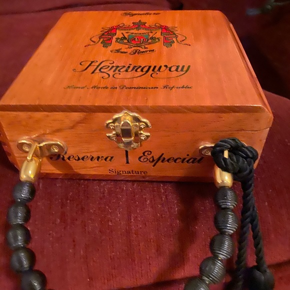 Hemingway awesome cigar purse! - Picture 1 of 7